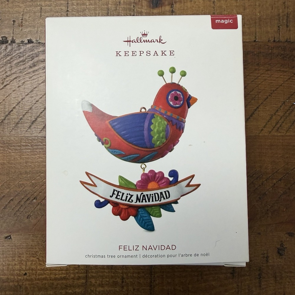 2018 Hallmark Keepsake FELIZ NAVIDAD Bird Christmas Ornament Magic Sound